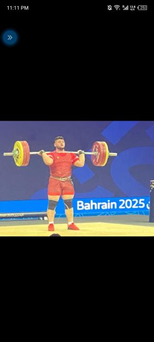 الربّاع محمد زيتون ابن الصويري البقاع الغربي، يمثل لبنان، ويبرز في رفع الأثقال بدورة الألعاب الآسيوية – البحرين 2025  المنامة